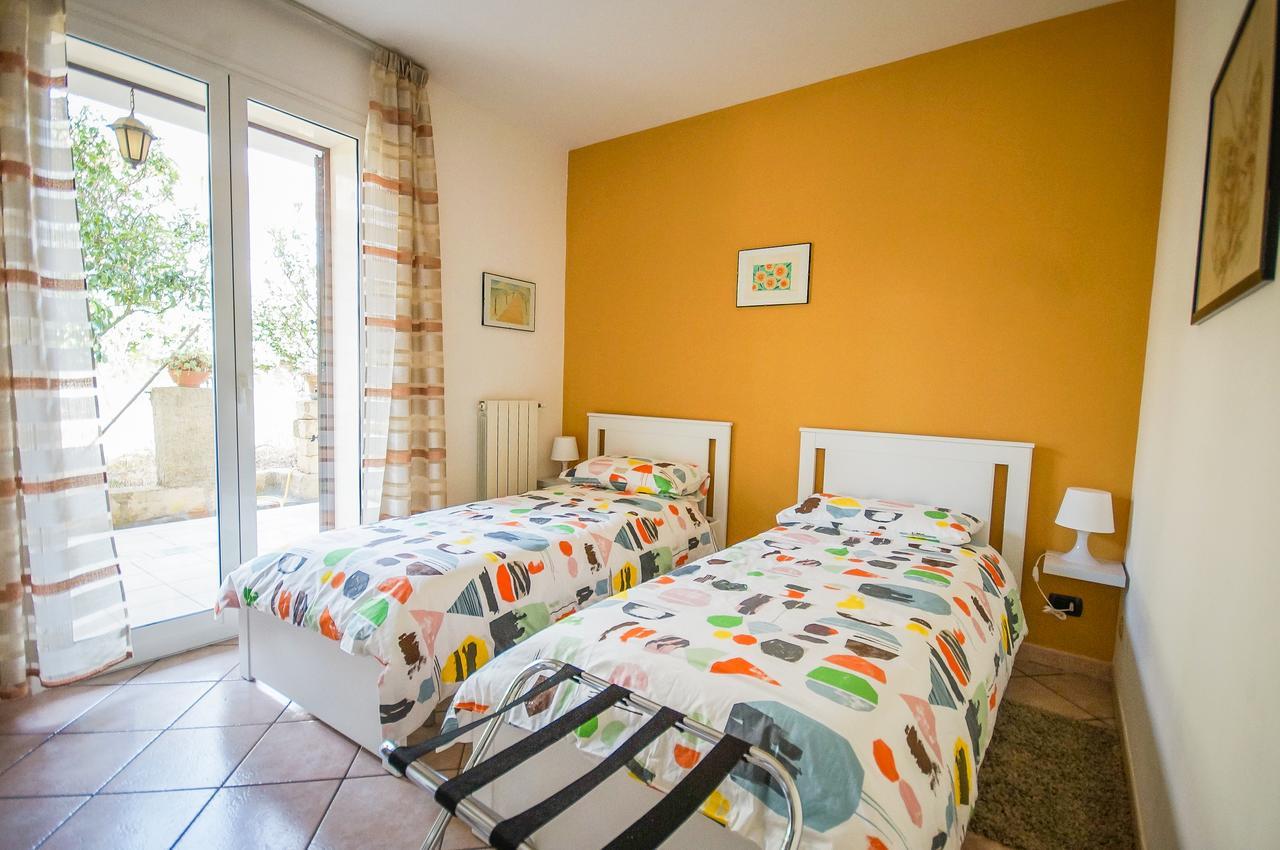 Bed and Breakfast Beb Brusce' Franco E Tina Ragusa Exterior foto