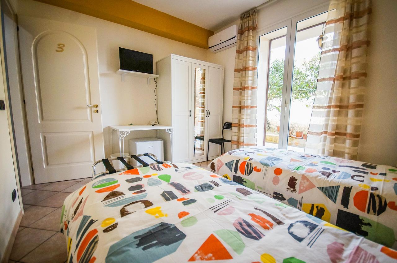 Bed and Breakfast Beb Brusce' Franco E Tina Ragusa Exterior foto